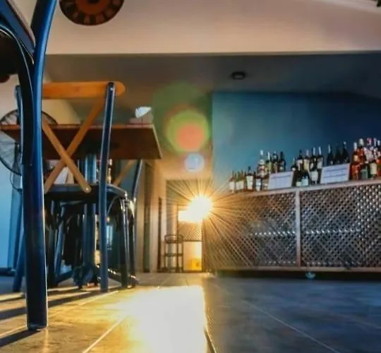 Zephyros מלון 3*