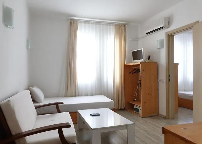 Zephyros 3* דטקה